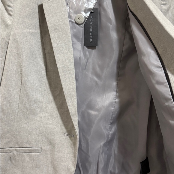 NWT Worthington gray blazer. - Picture 5 of 9